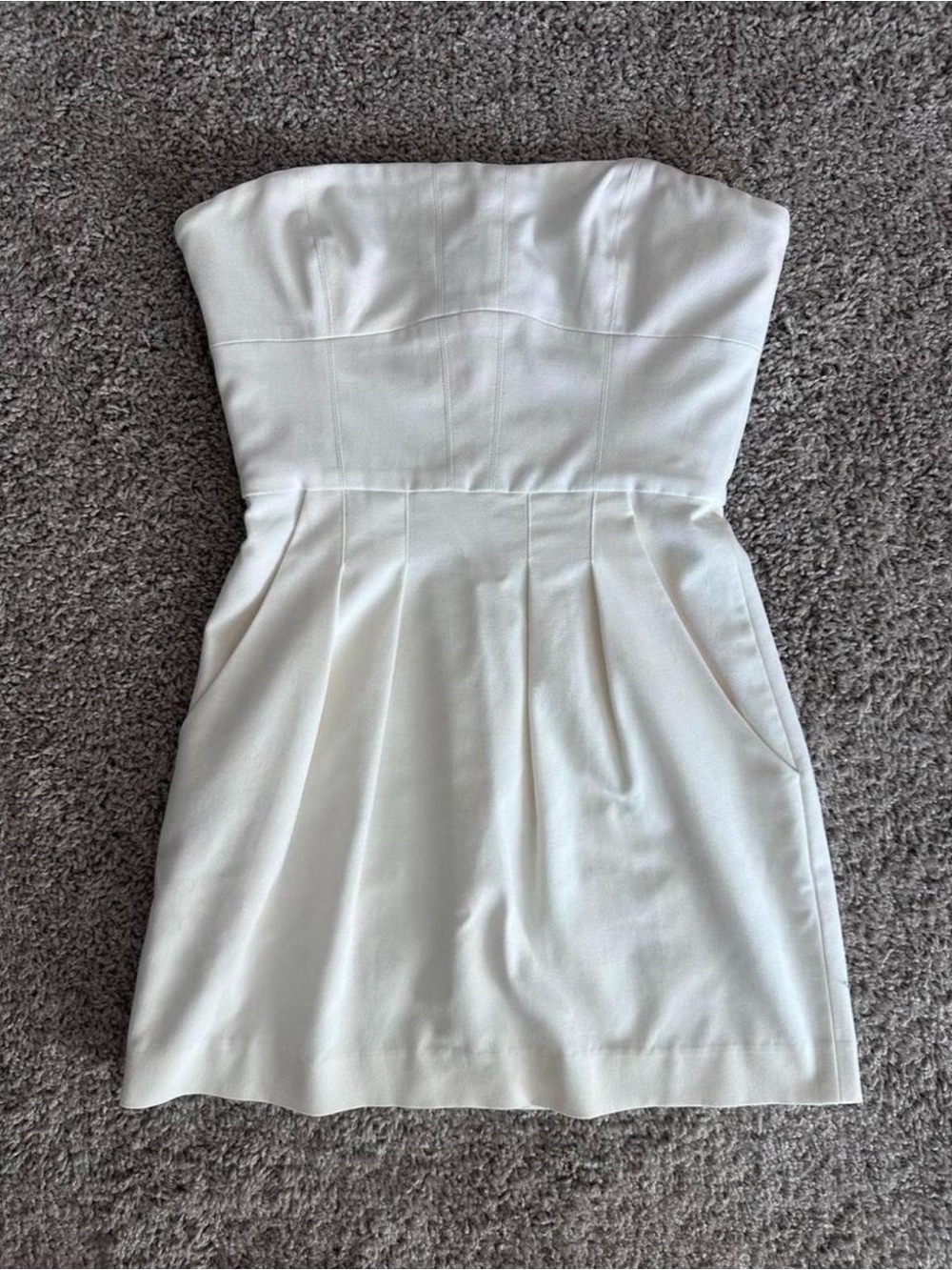 BCBGMAXAZRIA white strapless mini dress with lining Size 0P